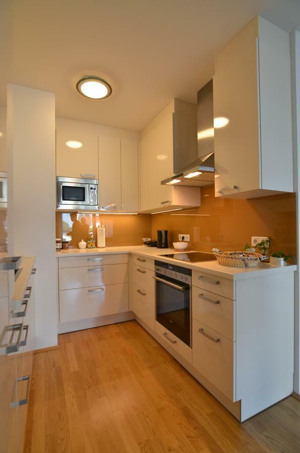 Apartment With Parking On Premise Виена Екстериор снимка