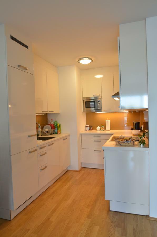 Apartment With Parking On Premise Виена Екстериор снимка