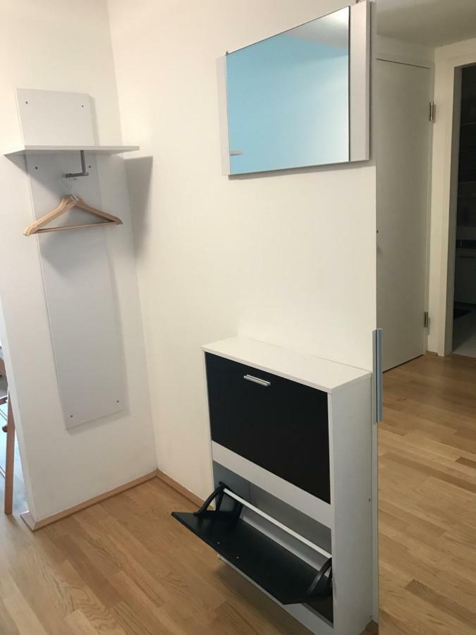 Apartment With Parking On Premise Виена Екстериор снимка