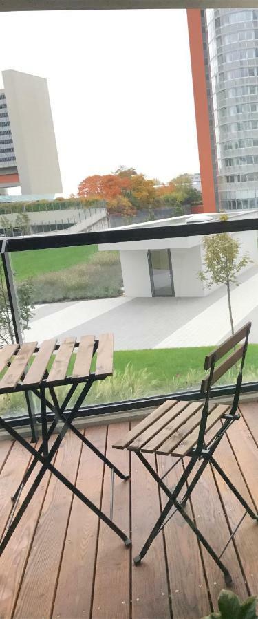 Apartment With Parking On Premise Виена Екстериор снимка